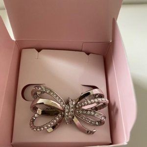 Pave bouquet locket clasp NEW